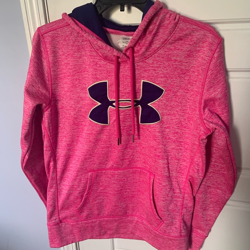 under armour hoodie🌻